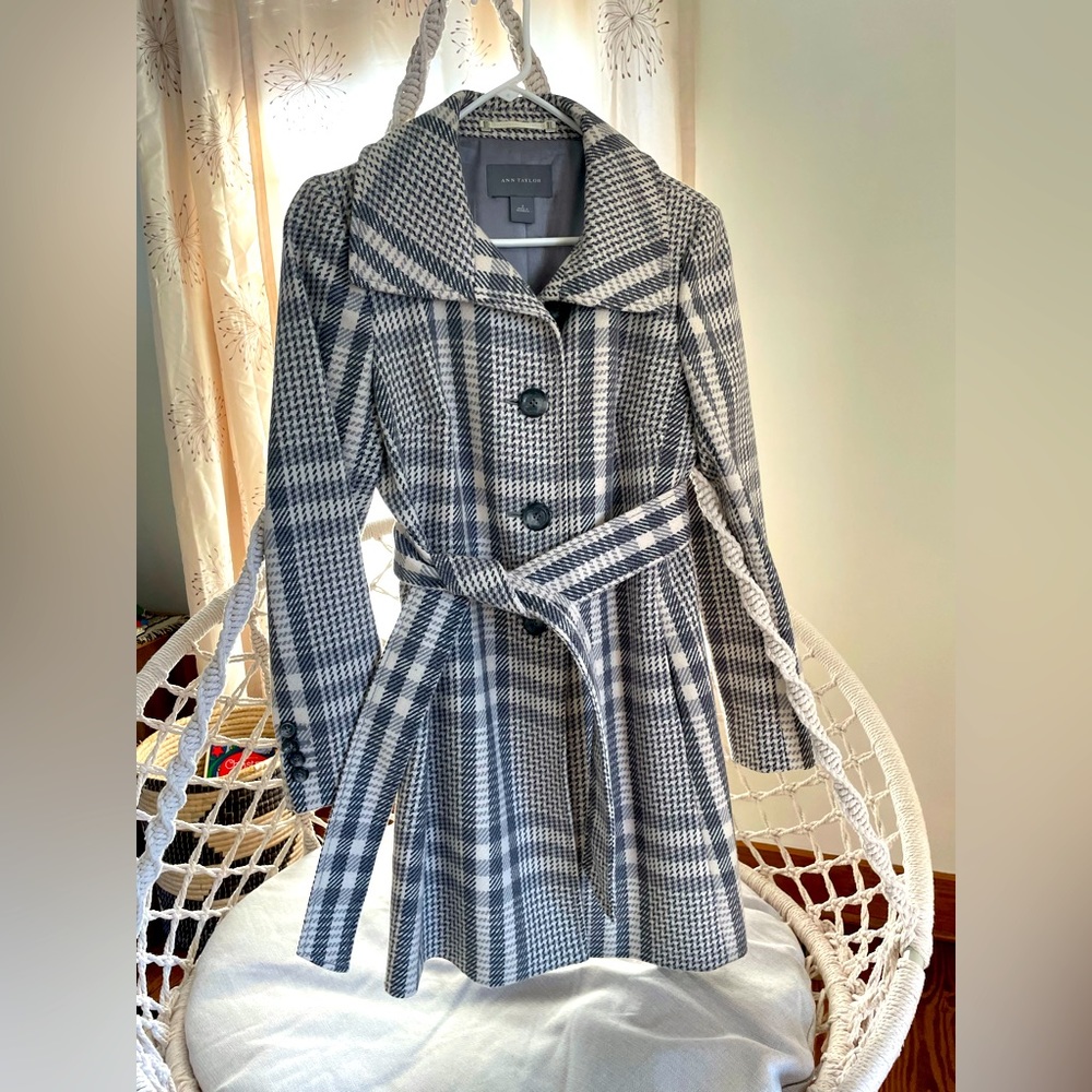ANN TAYLOR Gray and Cream Wool Coat with Optional Belt Size 2